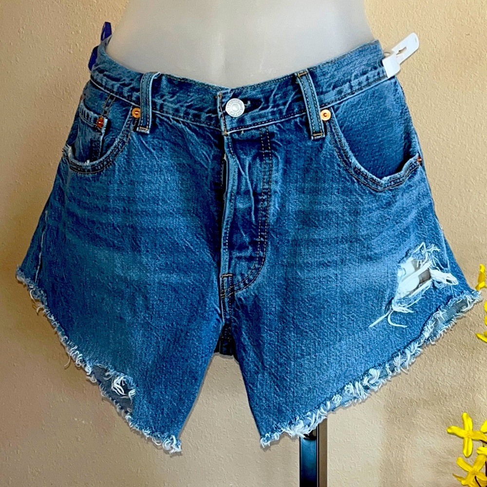 Levi’s 501 button fly custom cut cropped distressed denim shorts 30 waist